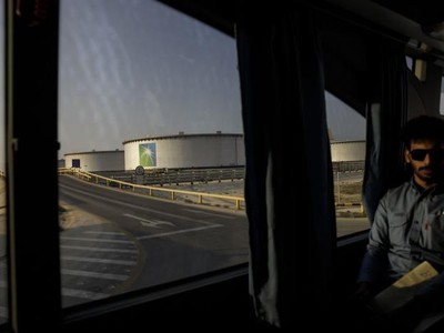 Ả Rập Xê Út tăng giá bán dầu ở châu Á lên mức kỷ lục