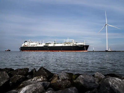 Các trạm khí đốt nổi khổng lồ có thể giúp giải quyết cuộc khủng hoảng năng lượng ở châu Âu