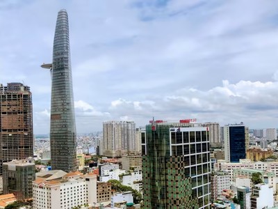 Nikkei Asia: Giá bất động sản cao cấp ở Việt Nam có thể giảm hơn 10% trong năm nay