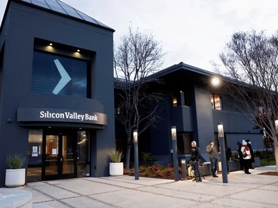 Người bán khống vào vai anh hùng và kẻ ác trong cuộc khủng hoảng ngân hàng ở Mỹ