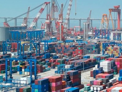 Sản xuất container toàn cầu sụt giảm mạnh do nhu cầu hàng hóa giảm