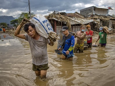 Các nước đang phát triển đề xuất quỹ hỗ trợ thiệt hại khí hậu 100 tỷ USD