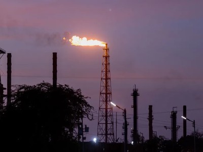 Giá dầu có tuần giảm thứ ba liên tiếp do lo ngại về nhu cầu