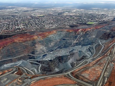 Mỏ lithium ở Úc thu hút các tập đoàn khoáng sản lớn