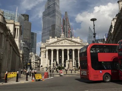 BoE giữ nguyên lãi suất, nhưng sẽ duy trì ở mức cao trong thời gian dài