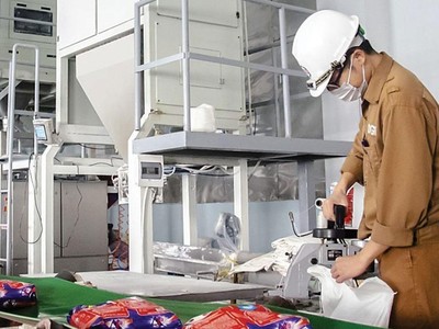 Dragon Capital quay ra bán ròng gần 700.000 cổ phiếu Hoá chất Đức Giang (DGC)