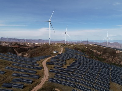 Ngành năng lượng sạch của Trung Quốc đang lấp đầy khoảng trống của suy thoái bất động sản