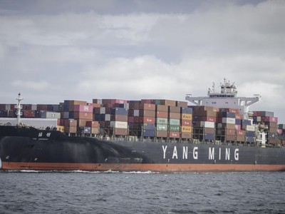 Bất chấp lo ngại kinh tế, ngày càng nhiều container được vận chuyển từ Trung Quốc sang Mỹ