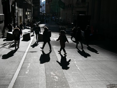 Sự sụp đổ của tiết kiệm toàn cầu có nguy cơ dẫn tới chi phí vay cao hơn