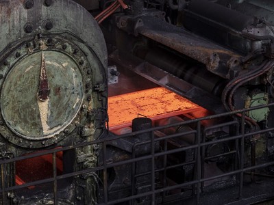 Xuất khẩu thép của Trung Quốc tăng vọt đang gây căng thẳng thương mại toàn cầu