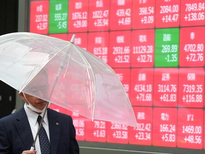 Nhà đầu tư nước ngoài bán ròng chứng khoán châu Á lớn nhất 5 tháng trong tháng 4