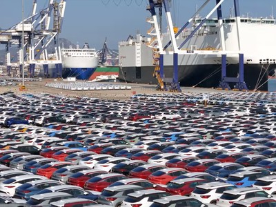 Lợi nhuận công nghiệp Trung Quốc tăng trưởng trở lại trong tháng 4