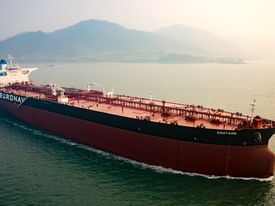 Giá cước vận chuyển dầu sụt giảm