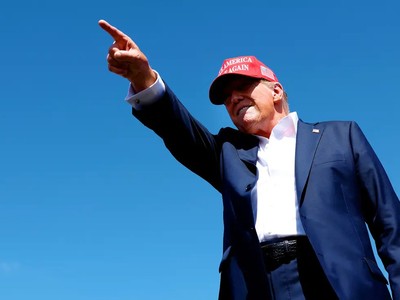 Capital Economics: Thuế quan và chính sách nhập cư của ông Trump có thể làm vỡ bong bóng thị trường chứng khoán nếu đắc cử