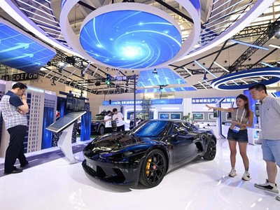 Trung Quốc tăng gấp đôi trợ cấp cho người mua xe điện