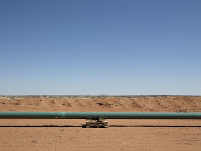 Đường ống dẫn dầu thô của Texas đang đầy ắp