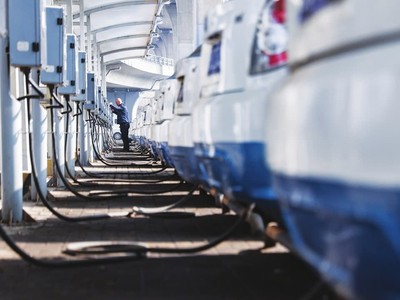 Xe năng lượng mới chiếm một nửa doanh số bán ô tô mới của Trung Quốc vào tháng 7