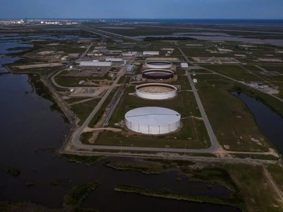 Reuters: Mỹ có thể mua lại tới 6 triệu thùng dầu dự trữ chiến lược