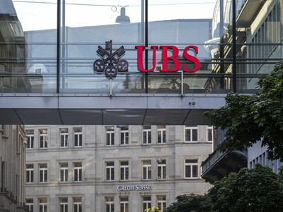 UBS phải xem xét lại các kế hoạch khẩn cấp sau khi tiếp quản Credit Suisse