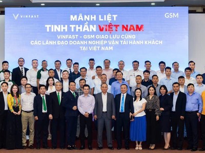 Tỷ phú Phạm Nhật Vượng gặp gỡ 70 doanh nhân đại diện cho 50 hãng xe trong lĩnh vực vận tải tại Hà Nội trong tháng 9/2024