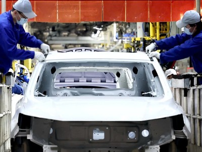 Trung Quốc vẫn là duy trì vị thế xuất khẩu ô tô vào năm 2025 bất kể thuế quan xe điện của EU