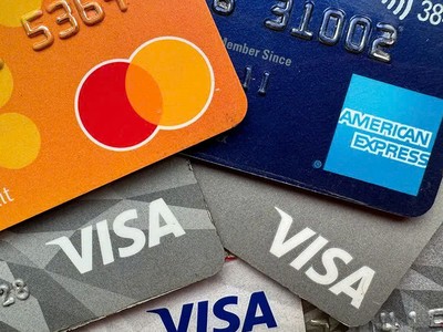 Tỷ lệ vỡ nợ thẻ tín dụng tại Mỹ tăng lên mức cao nhất trong 14 năm