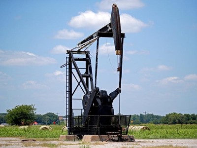 Kế hoạch hạ giá xăng dầu của Tổng thống Trump gặp thử thách