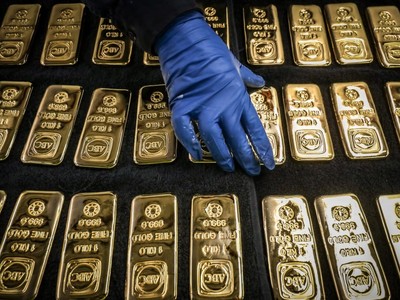 Trung Quốc giải phóng 27 tỷ USD từ các công ty bảo hiểm để đầu tư vào vàng