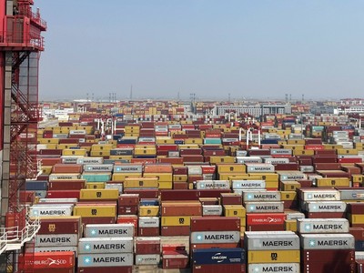 Các nhà sản xuất Trung Quốc đang nỗ lực giảm bớt ảnh hưởng của thuế quan 