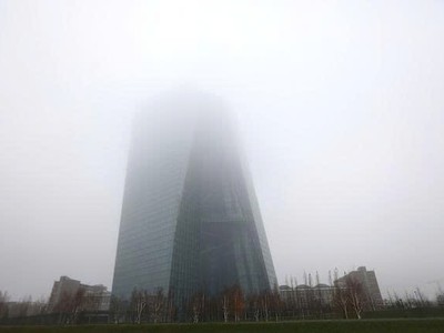 Thuế quan làm chệch hướng chính sách tiền tệ trên toàn cầu