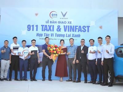 Hãng taxi "911 Taxi" đã chính thức nhận bàn giao đợt đầu từ VinFast và chính thức vận hành từ ngày 18/3