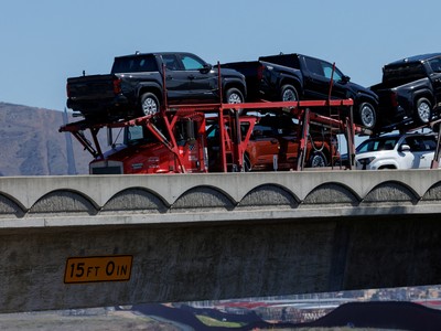 Trung Quốc và EU áp thuế quan trả đũa 