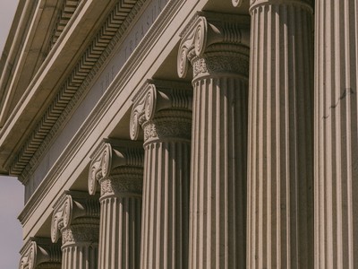 Vị thế tài sản trú ẩn an toàn nhất thế giới của trái phiếu kho bạc Mỹ gặp thách thức