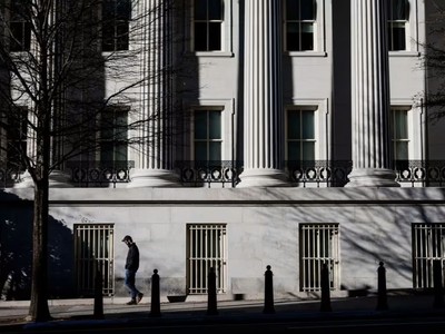 Các nhà đầu tư Nhật Bản đã bán hơn 20 tỷ USD trái phiếu nước ngoài khi thuế quan làm rung chuyển thị trường