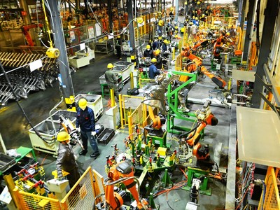 Tổng thống Trump đang cân nhắc miễn trừ một số loại thuế quan cho các nhà sản xuất ô tô