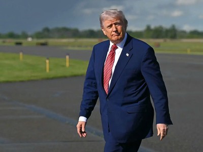 Tổng thống Trump hoãn áp thuế EU không đảm bảo căng thẳng thương mại sẽ không leo thang