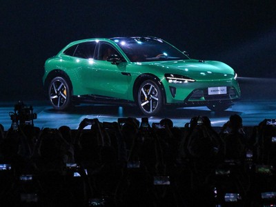 Cuộc chiến về giá, sự thoái lui hay tiến hóa của ngành công nghiệp xe điện Trung Quốc?