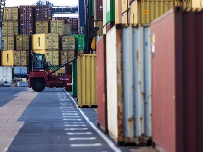 Áp lực cho các thỏa thuận thương mại của Mỹ tăng lên khi thời hạn đàm phán sắp hết