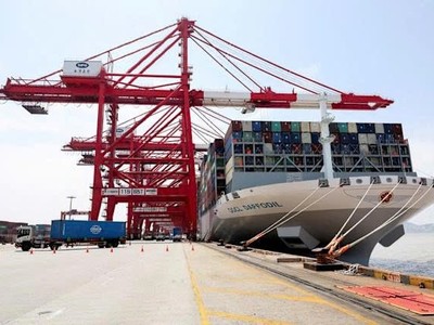 Hoạt động sản xuất ở châu Á tiếp tục chịu ảnh hưởng bởi rủi ro thuế quan của Mỹ