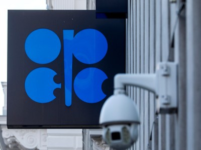 Cú sốc cung mới của OPEC có thể khiến thị trường dầu mỏ quay lại tình trạng thặng dư