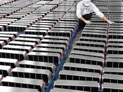 Cuộc đua sản xuất pin thể rắn đang sôi động trở lại