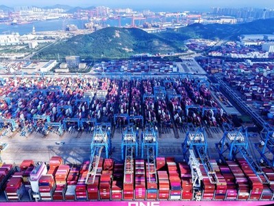 Thỏa thuận thương mại Mỹ - EU định hình lại dòng chảy thương mại toàn cầu