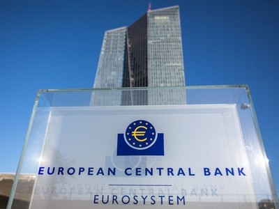 ECB tiếp tục giữ nguyên lãi suất
