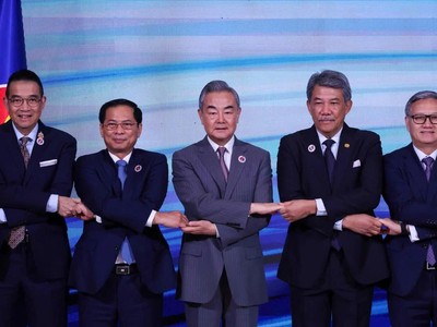 Giữa những bất định thương mại toàn cầu, tăng trưởng của ASEAN+3 dự báo đạt 4,1% 