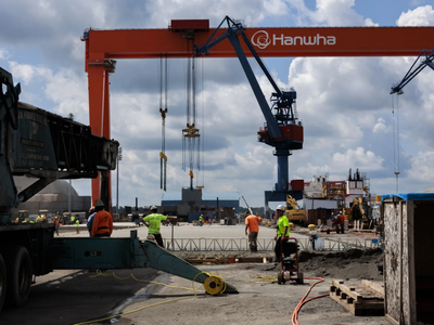 Căng thẳng thương mại Mỹ - Trung lan sang ngành đóng tàu, Hanwha Ocean chịu ảnh hưởng