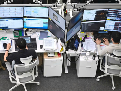 Điều gì thúc đẩy thị trường chứng khoán Hàn Quốc tăng mạnh nhất thế giới trong năm nay?