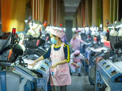 Hoạt động sản xuất của Trung Quốc suy giảm trong tháng 11 bất chấp đơn đặt hàng xuất khẩu mới tăng