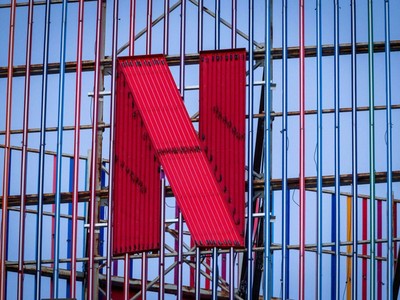 Ông Trump cảnh báo thương vụ Netflix-Warner Bros có nguy cơ vi phạm luật chống độc quyền