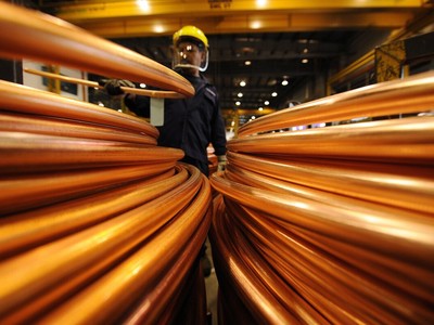 Giá đồng có thể đạt mức cao kỷ lục khi tình trạng tích trữ ở Mỹ tiếp diễn