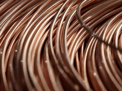 Sau vàng và bạc, giá đồng cũng bật tăng mạnh